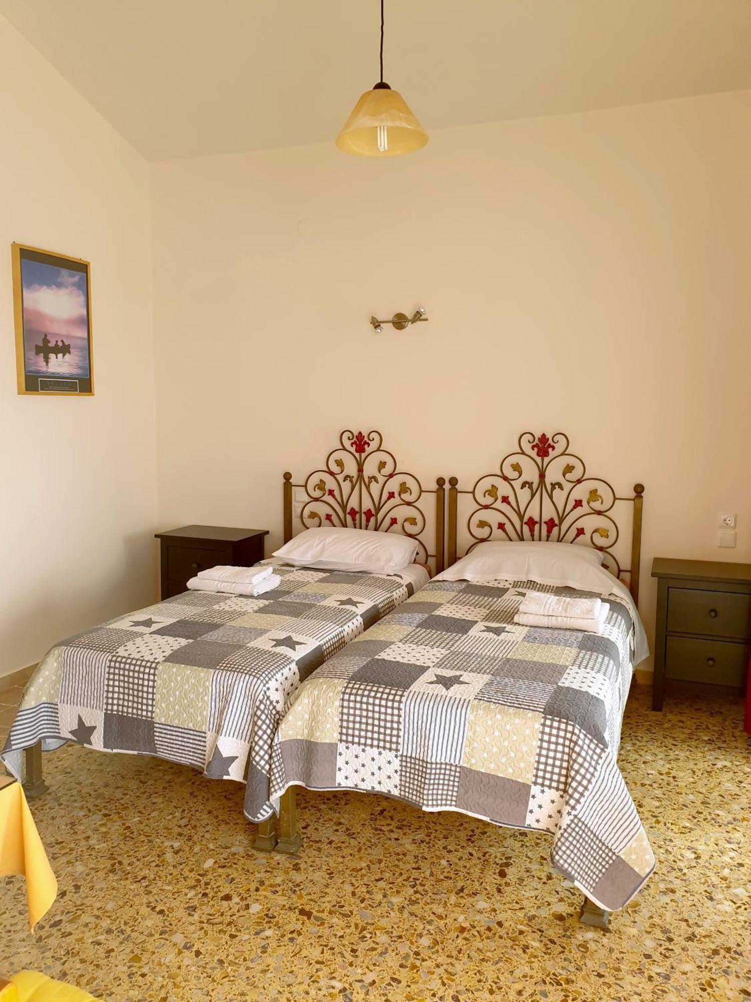 Filippos Apartments "Room 5" No Kitchen สปาร์เชีย ภายนอก รูปภาพ